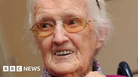 'Oldest woman in Wales' Gwenllian Davies dies aged 110 - BBC News