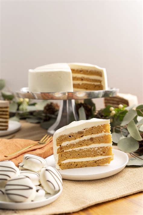 Caroline's Cakes Delivers Seasonal Cake Sensations to Your Door - Southern Lady Magazine