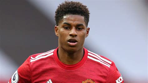 Marcus Rashford Mbe Award - Marcus Rashford Leads Queen Elizabeth S ...