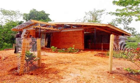 8 earth homes almost anyone can afford to build