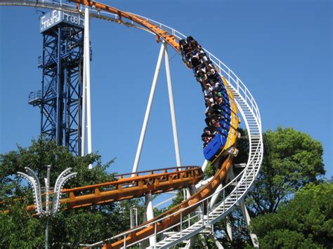 Looping Star (Nagashima Spa Land) | Roller Coaster Wiki | Fandom