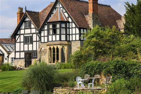 Period Homes Pt 1: Medieval & Tudor - British Country Homes