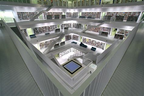 Stuttgarts Neue Bibliothek, traumhafte Architektur in blau und weiss