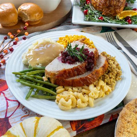 Costco Just Released Their Thanksgiving Dinner Kit To Make Your ...