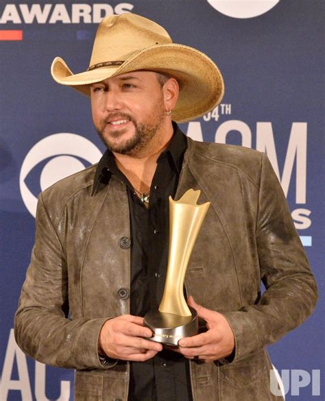 Photo: Jason Aldean wins award at the Academy of Country Music Awards ...