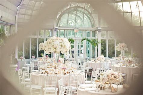 Botanical Gardens Wedding Welcomes Spring