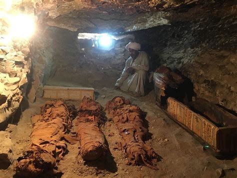 The Tomb of a Pharaoh’s Jeweler Has Revealed Some Very Fancy 3,500-Year ...