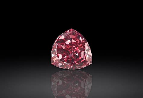 The Moussaieff Red Diamond - The Red Shield Diamond | Diamond Buzz