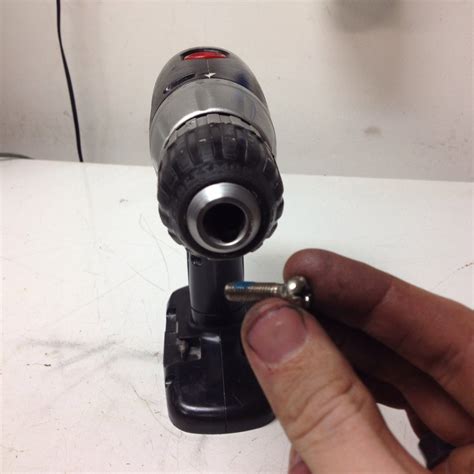 How to Disassemble a Keyless Drill Chuck : 9 Steps (with Pictures ...