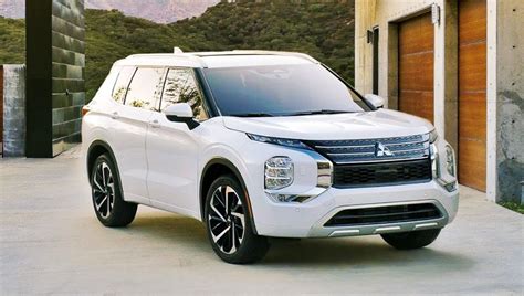 This Is Everything We know About The 2023 Mitsubishi Outlander Plug-In ...