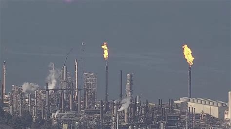 Chevron reports level 1 incident after flaring at Richmond refinery ...