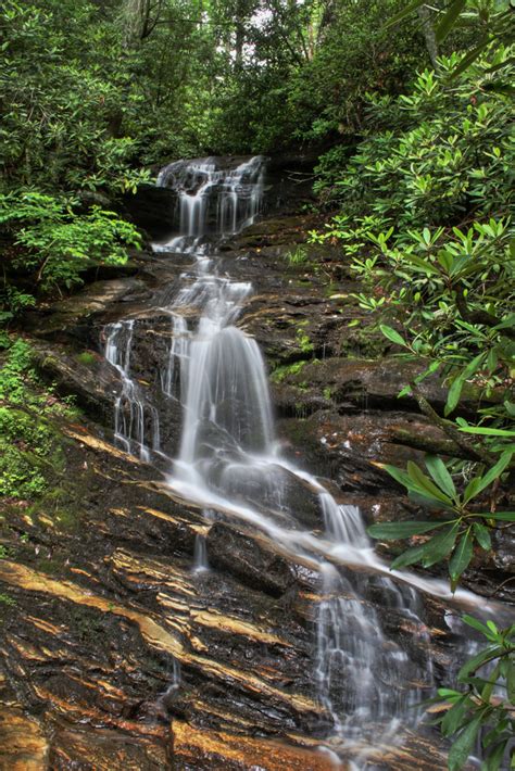 15 Best North Georgia Waterfalls You Shouldn't Miss - Southern Trippers