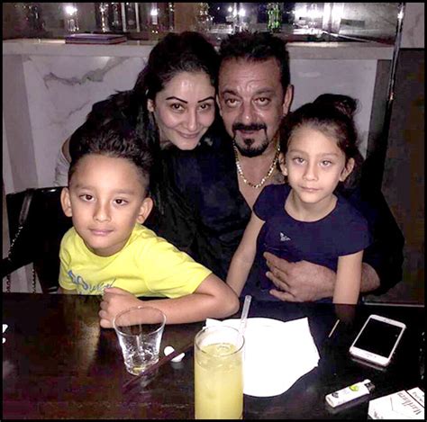 Manyata Dutt Family Background, Husband, Biography