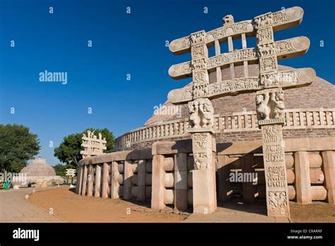 Stupas of Sanchi, UNESCO World Heritage site, built by King Ashoka ...