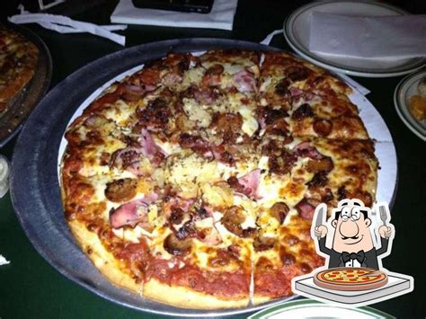 Hounddog's Pizza in Columbus - Restaurant menu and reviews