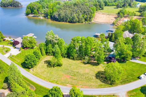 Lot 4 Three Point Isle Dr, Penhook, VA 24137 | Trulia