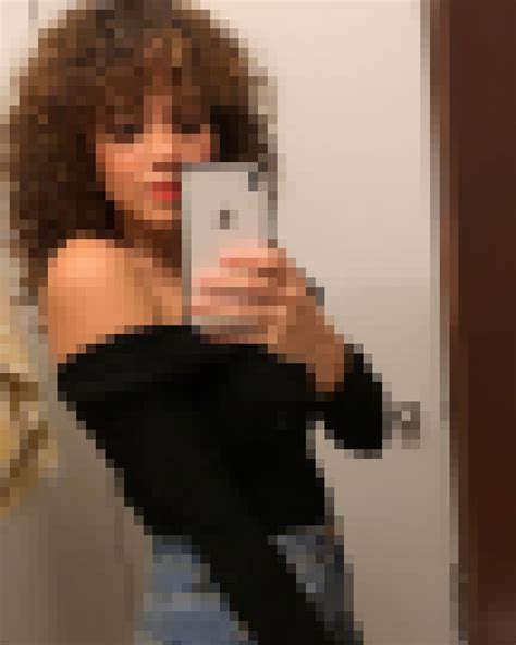 Nairi from Yerevan sells virginity for $ 13,000