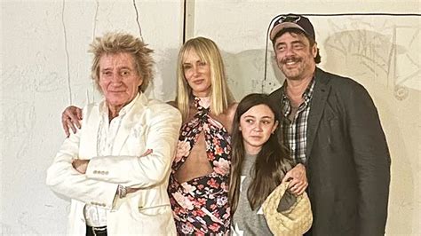 Kimberly Stewart and Benicio del Toro pose for rare photo with daughter ...