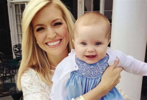 Is Ainsley Earhardt Pregnant? How True Are The Suspicions? - OtakuKart