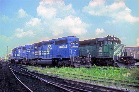 Conrail SD40-2 6494 | Conrail SD40-2 6494 and BN SD40-2 6732… | Flickr