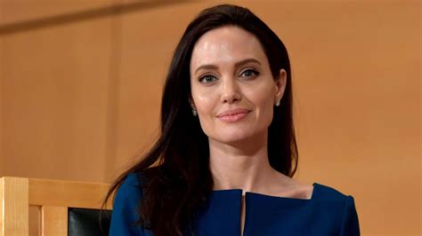 Angelina Jolie and What You Need to Know About Bell’s Palsy | Vogue