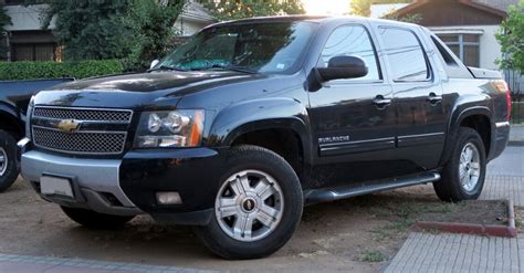 5 Best & Worst Years For The Chevy Avalanche [2023 Updated]