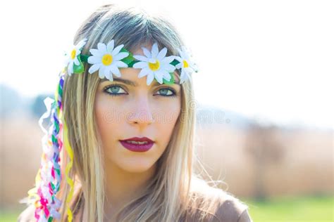 Hippie Style Girl with Round Glasses. Vintage Style Image Stock Photo - Image of pretty, female ...