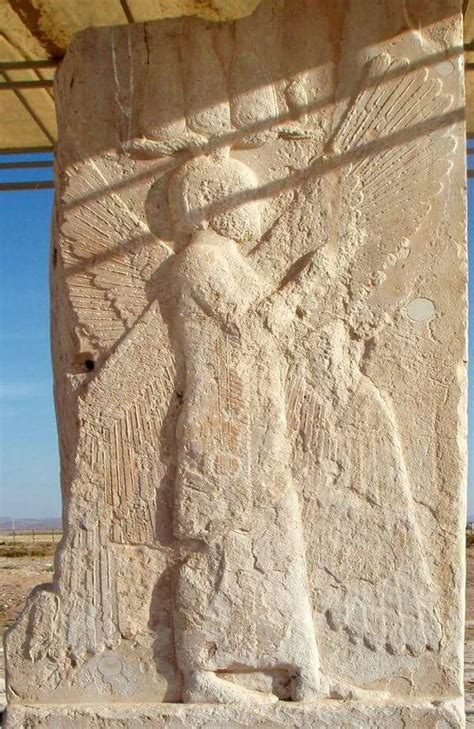 Statue of Cyrus the Great | Archéologie, Endroits à visiter