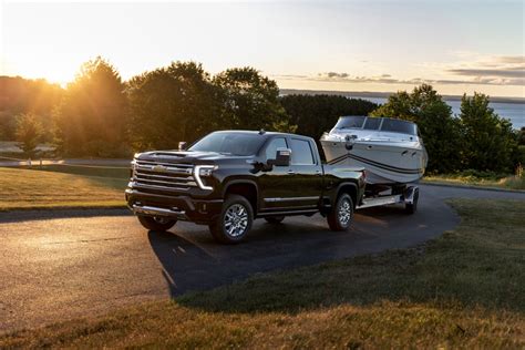 Chevy vs. GMC: Which Pickup Truck Is Right for You?