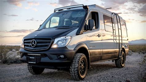 Una Mercedes Sprinter 4x4 convertida en autocaravana perfecta para aventureros