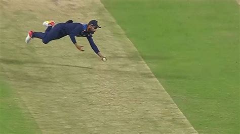 Kohli catch today: Virat Kohli grabs stunning catch to dismiss Adil Rashid off Shardul Thakur in ...