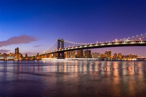 Manhattan Bridge in New York - Connecting Downtown Brooklyn and ...