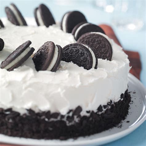 Cookies-and-Cream Cake Recipe: How to Make It