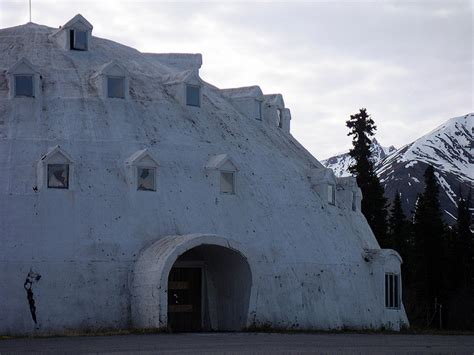 Alaska’s Abandoned Igloo City Hotel ~ Kuriositas