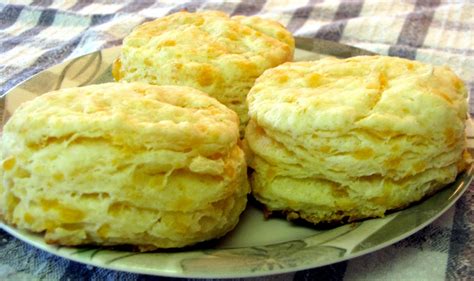 Homemaking Pilgrim: Baking Powder Cheese Biscuits