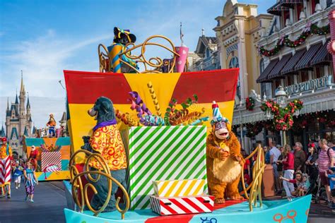 Parade in Main Street USA at the Magic Kingdom, Walt Disney World ...