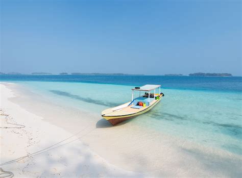 Discover the Stunning Beaches of Jakarta, Indonesia