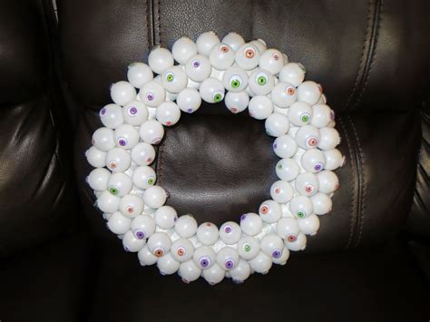 Ramona Avenue: Eyeball Wreath-A Halloween Craft Tutorial