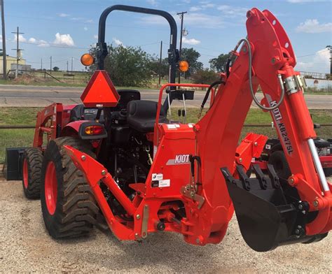 Kioti CK2610HB Tractor, KL4030QA60 Loader & KB2475L Backhoe - The Tractor Shop