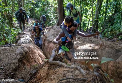 Haiti Haitian Refugees Photos and Premium High Res Pictures - Getty Images