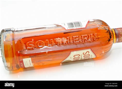 bottle of southern comfort Stock Photo - Alamy