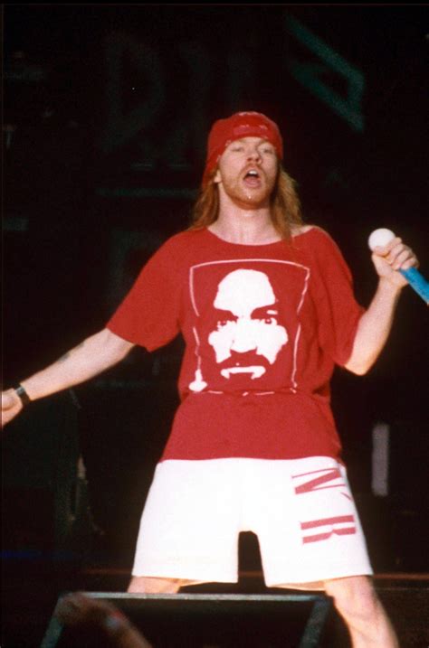 12 Things Axl Rose Actually Wore on Stage During the Use Your Illusion ...