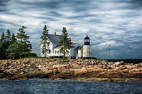 Winter Harbor Lighthouse Photograph by John Donovan