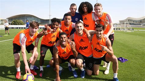 Man United players in training on day three in Dubai | Manchester United