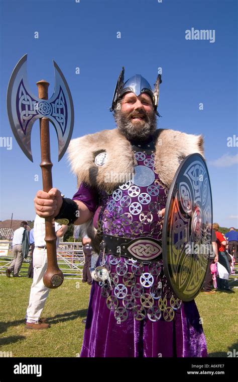 dh County Show KIRKWALL ORKNEY Shetland Jarl squad Viking dress shield ...