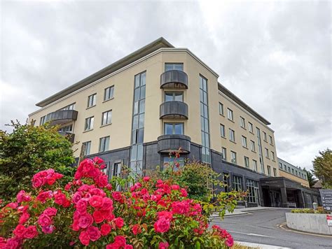 SALTHILL HOTEL - Now €144 (Was €̶1̶6̶7̶) - UPDATED 2021 Reviews & Price ...