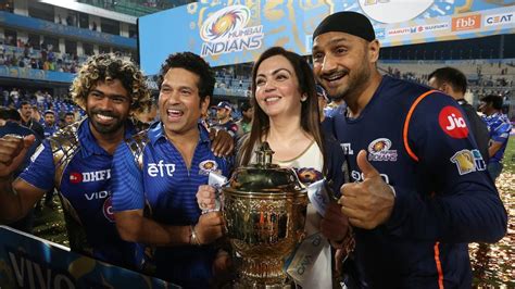 Mumbai Indians celebrate IPL 2017 title in style | ipl 2017 | photos ...