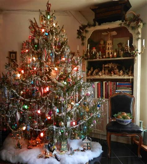 Vintage Christmas Decorations That Are Making a Huge Comeback