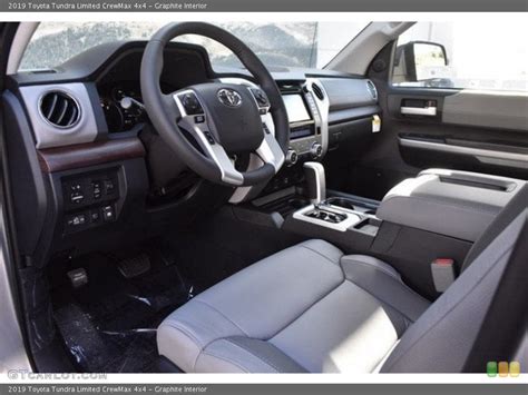 Graphite Interior Photo for the 2019 Toyota Tundra Limited CrewMax 4x4 #129635612 | GTCarLot.com