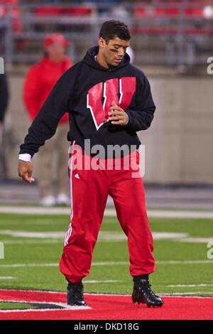 Wisconsin Badgers quarterback Russell Wilson (16) scrambles for a ...